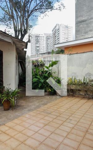 Casa para alugar com 210m², 3 quartos e 1 vagaQuintal 