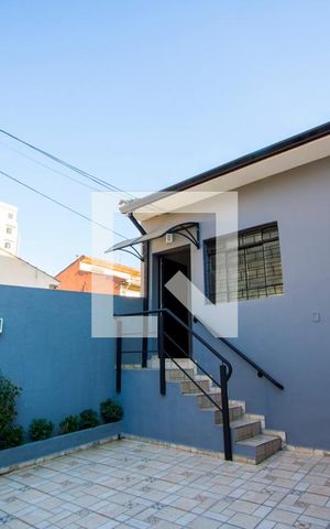 Casa à venda com 173m², 2 quartos e 2 vagas Casa à venda com 173m², 2 quartos e 2 vagasGaragem