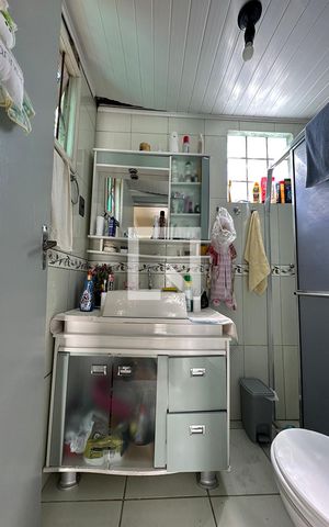 Casa à venda com 90m², 2 quartos e 1 vagaBanheiro 1