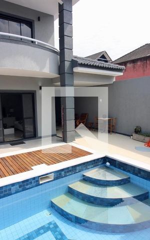 Casa de condomínio à venda com 260m², 5 quartos e 3 vagasPiscina