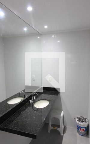 Casa de condomínio à venda com 260m², 5 quartos e 3 vagasBanheiro da Suíte 1