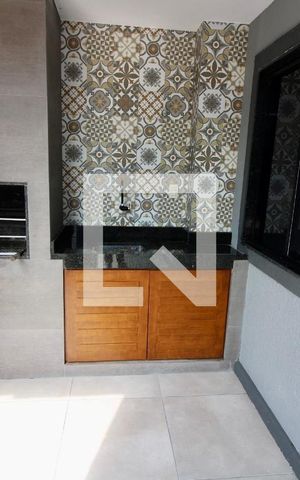 Casa de condomínio à venda com 260m², 5 quartos e 3 vagasChurrasqueira