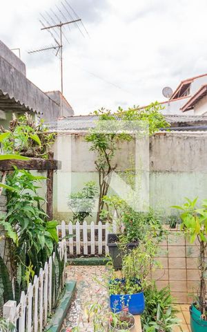 Casa à venda com 262m², 5 quartos e 3 vagas Casa à venda com 262m², 5 quartos e 3 vagasQuintal