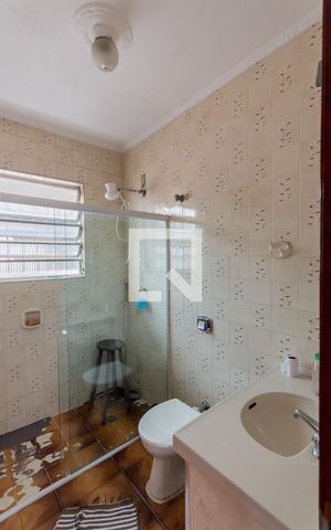 Casa à venda com 262m², 5 quartos e 3 vagas Casa à venda com 262m², 5 quartos e 3 vagasBanheiro