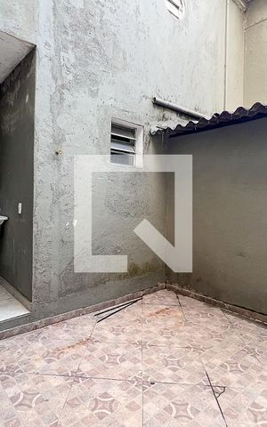 Casa à venda com 70m², 1 quarto e sem vagaÁrea de Serviço e Quintal