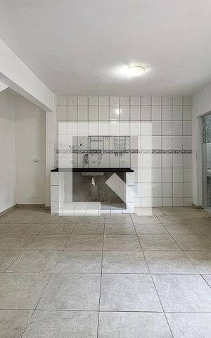 Casa à venda com 70m², 1 quarto e sem vagaSala e Cozinha