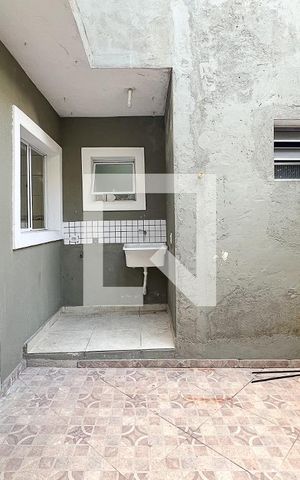 Casa à venda com 70m², 1 quarto e sem vagaÁrea de Serviço e Quintal