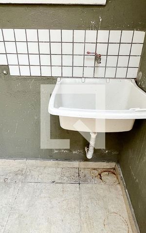 Casa à venda com 70m², 1 quarto e sem vagaÁrea de Serviço e Quintal
