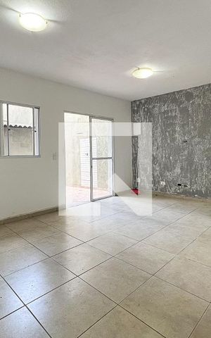 Casa à venda com 70m², 1 quarto e sem vagaSala e Cozinha