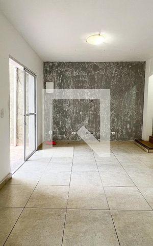 Casa à venda com 70m², 1 quarto e sem vagaSala e Cozinha