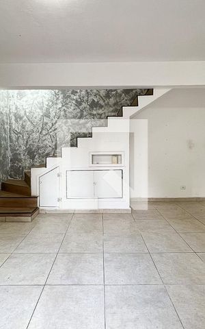 Casa à venda com 70m², 1 quarto e sem vagaSala e Cozinha