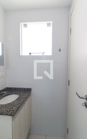 Apartamento para alugar com 31m², 1 quarto e 1 vaga Apartamento para alugar com 31m², 1 quarto e 1 vagaBanheiro Social