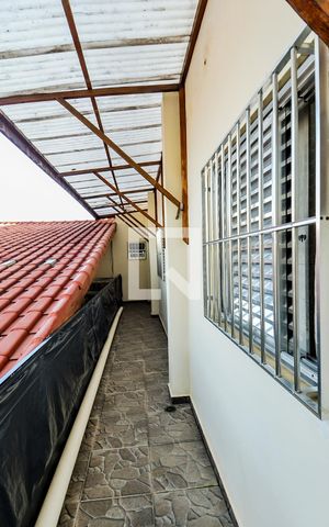 Casa para alugar com 280m², 4 quartos e 4 vagasCorredor Lateral
