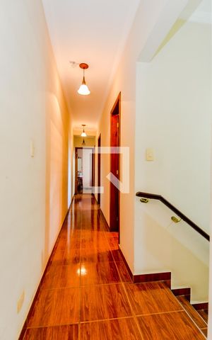 Casa para alugar com 280m², 4 quartos e 4 vagasCorredor dos Dormitórios