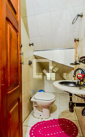 Casa para alugar com 280m², 4 quartos e 4 vagasLavabo 