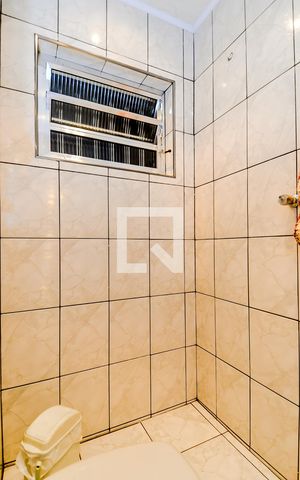Casa para alugar com 280m², 4 quartos e 4 vagasBanheiro do Salão de Festas