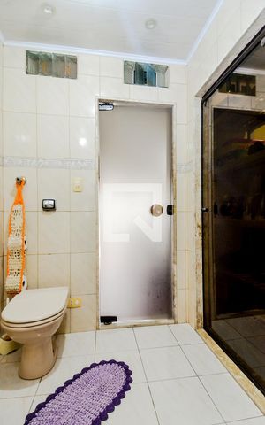 Casa para alugar com 280m², 4 quartos e 4 vagasBanheiro da Suíte