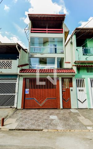Casa para alugar com 280m², 4 quartos e 4 vagasFachada