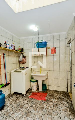 Casa para alugar com 280m², 4 quartos e 4 vagasÁrea de Serviço
