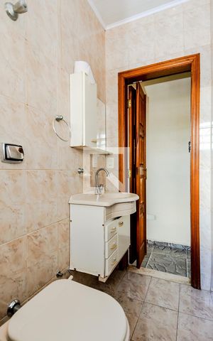 Casa para alugar com 280m², 4 quartos e 4 vagasBanheiro Social 2