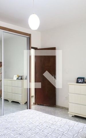Casa à venda com 208m², 4 quartos e 7 vagas Casa à venda com 208m², 4 quartos e 7 vagasQuarto