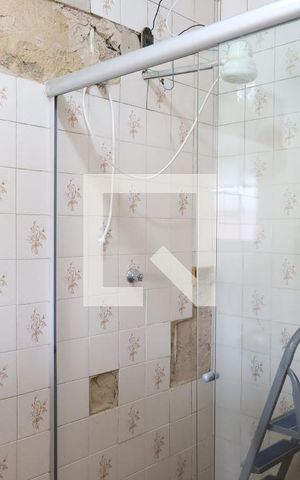 Casa à venda com 208m², 4 quartos e 7 vagas Casa à venda com 208m², 4 quartos e 7 vagasBanheiro