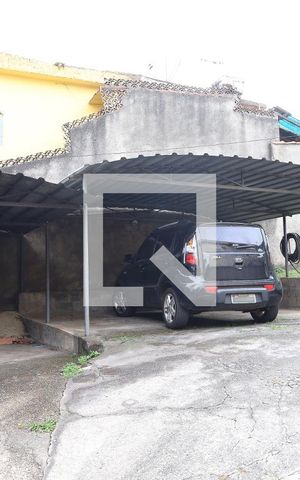 Casa à venda com 208m², 4 quartos e 7 vagas Casa à venda com 208m², 4 quartos e 7 vagasGaragem