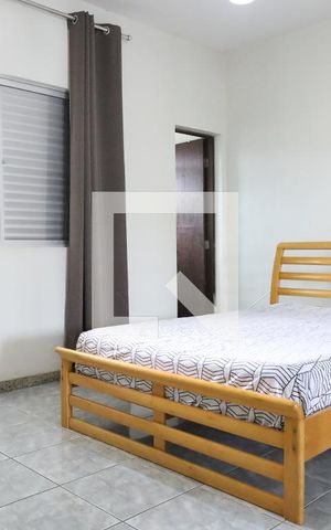 Casa à venda com 208m², 4 quartos e 7 vagas Casa à venda com 208m², 4 quartos e 7 vagasQuarto