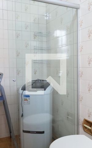Casa à venda com 208m², 4 quartos e 7 vagas Casa à venda com 208m², 4 quartos e 7 vagasBanheiro