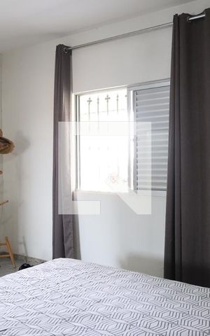 Casa à venda com 208m², 4 quartos e 7 vagas Casa à venda com 208m², 4 quartos e 7 vagasQuarto
