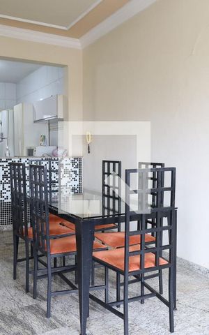 Casa à venda com 208m², 4 quartos e 7 vagas Casa à venda com 208m², 4 quartos e 7 vagasSala