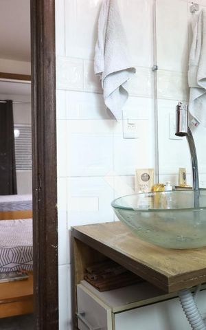 Casa à venda com 208m², 4 quartos e 7 vagas Casa à venda com 208m², 4 quartos e 7 vagasBanheiro