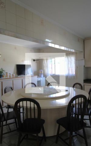 Casa à venda com 270m², 4 quartos e 2 vagasCozinha