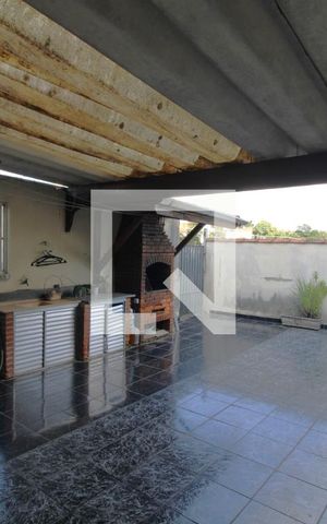 Casa à venda com 270m², 4 quartos e 2 vagasLavanderia