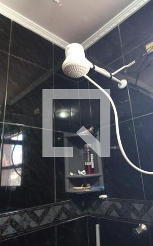 Casa à venda com 270m², 4 quartos e 2 vagasChuveiro banheiro da suíte 3