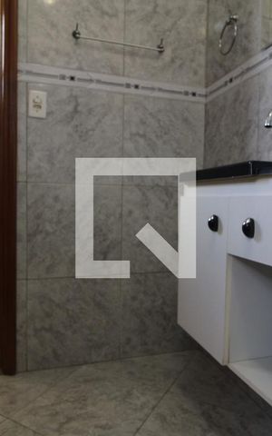 Casa à venda com 270m², 4 quartos e 2 vagasBanheiro da suíte 2