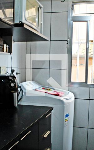 Apartamento à venda com 44m², 2 quartos e sem vagaCozinha e Área de Serviço
