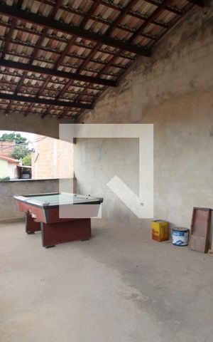Casa para alugar com 240m², 3 quartos e 2 vagasSalão
