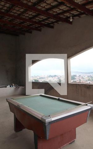 Casa para alugar com 240m², 3 quartos e 2 vagasSalão