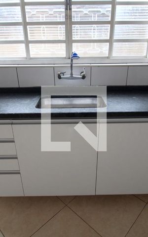 Casa para alugar com 240m², 3 quartos e 2 vagasCozinha