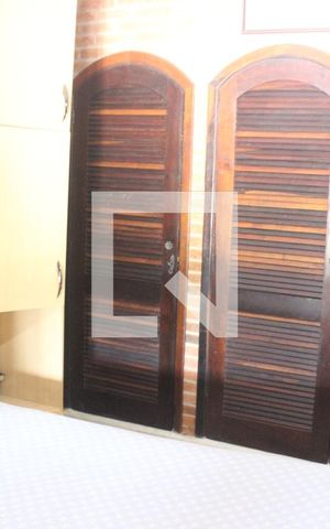 Casa para alugar com 350m², 6 quartos e NaN vagasQuarto