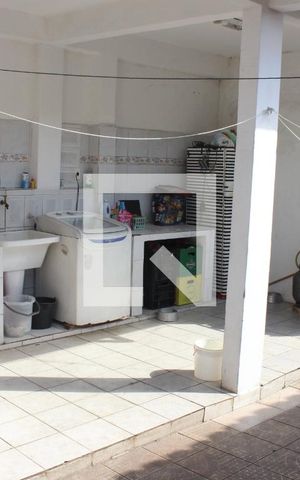 Casa para alugar com 350m², 6 quartos e NaN vagasÁrea de Serviço