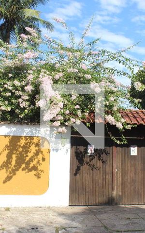 Casa para alugar com 350m², 6 quartos e NaN vagasFachada