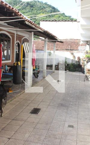 Casa para alugar com 350m², 6 quartos e NaN vagasÁrea de Serviço