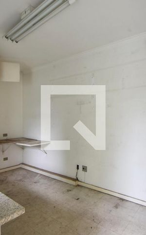 Casa à venda com 276m², 5 quartos e 5 vagasQuarto Edícula de Serviços Superior