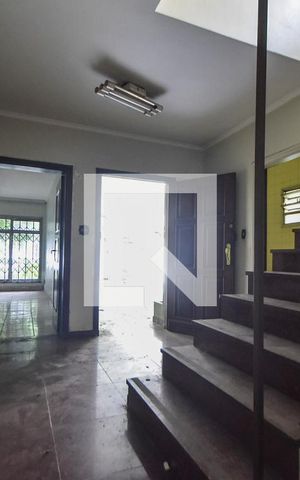 Casa à venda com 276m², 5 quartos e 5 vagasVista Entrada