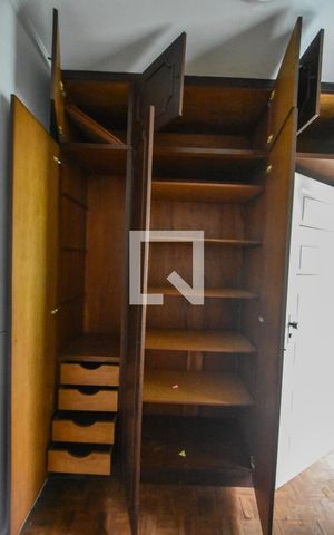 Casa à venda com 276m², 5 quartos e 5 vagasQuarto de Serviços