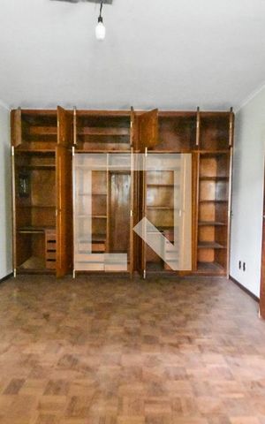Casa à venda com 276m², 5 quartos e 5 vagasSuíte 01