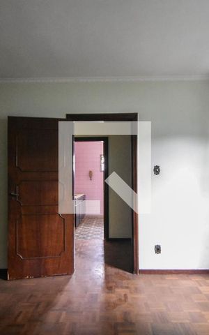 Casa à venda com 276m², 5 quartos e 5 vagasSuíte 01
