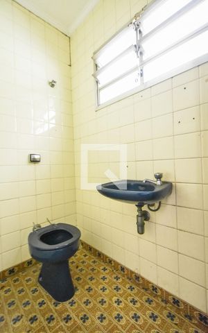 Casa à venda com 276m², 5 quartos e 5 vagasLavabo